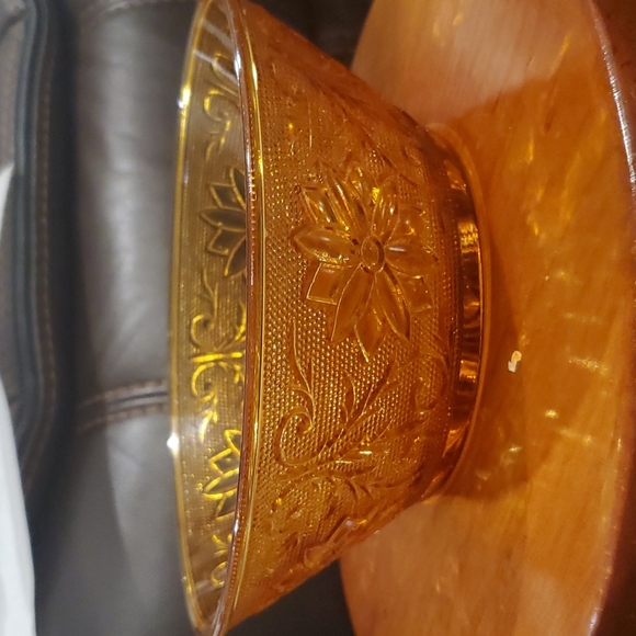 Tiara amber serving bowl - Picture 1 of 7